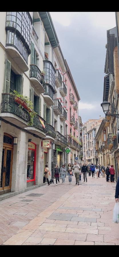 Piso En El Emblematico Barrio Antiguo De Oviedo Exterior foto